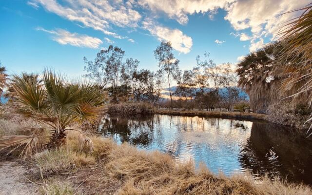 Bubbling Wells Oasis