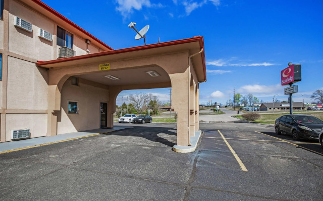 Econo Lodge Junction City I-70 Near Fort Riley
