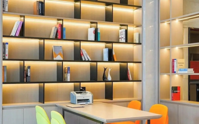 yi xuan hotel - bus station