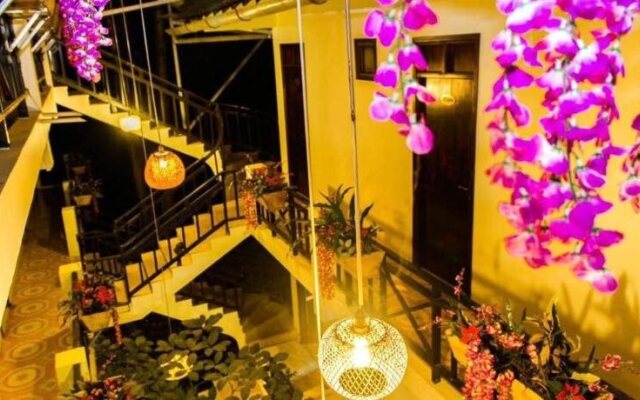 Truc Lam Hotel