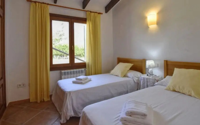 Country House in Selva With Private Pool