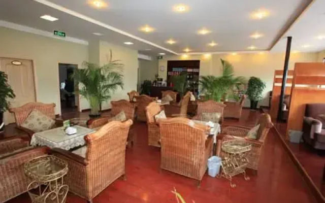 Super 8 Hotel Xichang Hangtian