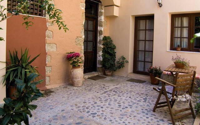 Rea Studios & Apartments