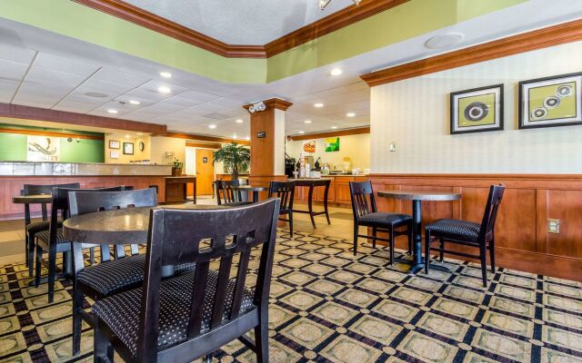 Quality Inn Lumberton North