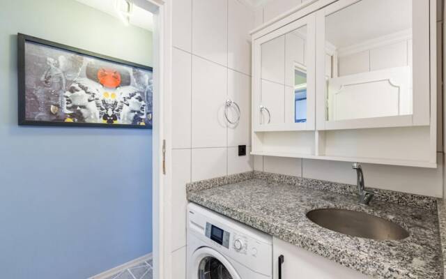 Flat With Excellent Location in Nisantasi