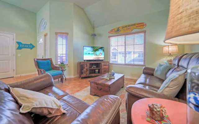 Communal Pool, Beach Gear & Prime Location Near Port Aransas Beaches Salty Seas by Avantstay