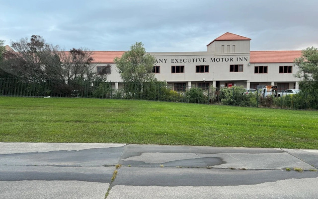 Albany Executive Motor Inn