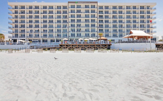 Holiday Inn Express & Suites Panama City Beach - Beachfront by IHG