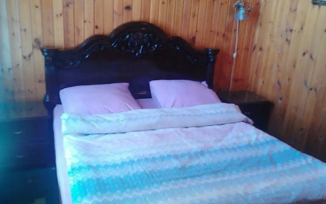 Izumrud Guest House