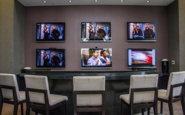 New York Area Modern Suites