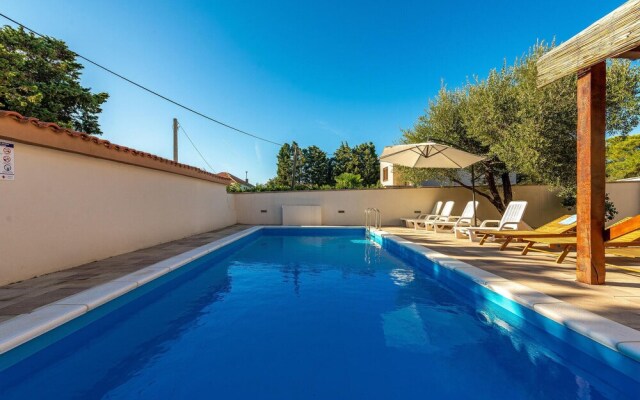 Beautiful Home in Vrsi With 4 Bedrooms, Wifi and Outdoor Swimming Pool