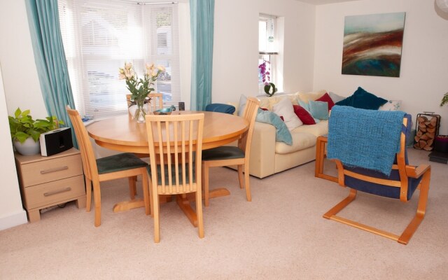 2 Bedroom Flat Close To Bristol City Centre