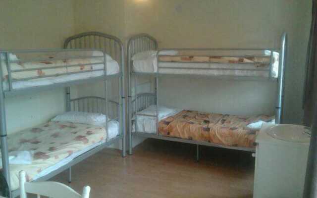 Courtbrack Accommodation - Hostel