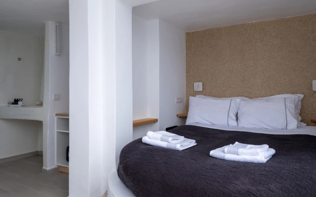 Anemos Cave Suites