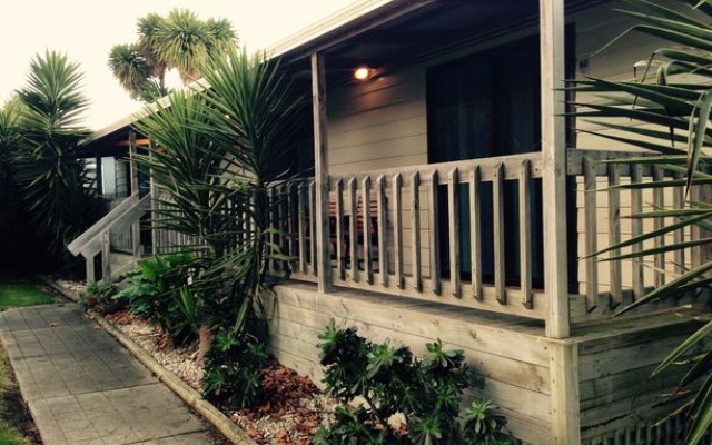 Great Ocean Road Motor Inn Cottages – Exterior – Port Campbell