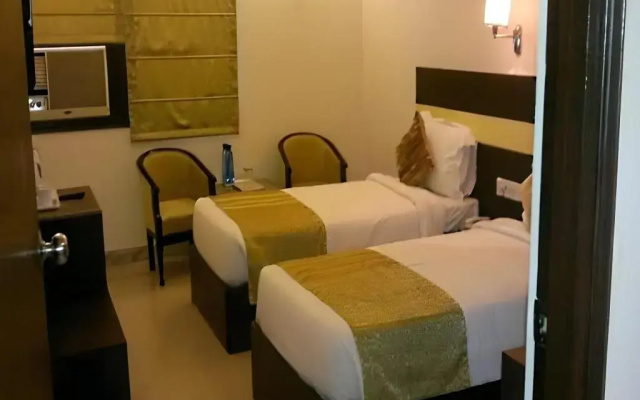 Hotel Empire Regency