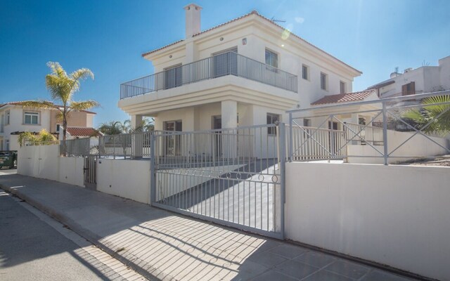 Luxury Villa in Cyprus near Beach, Protaras Villa 1255