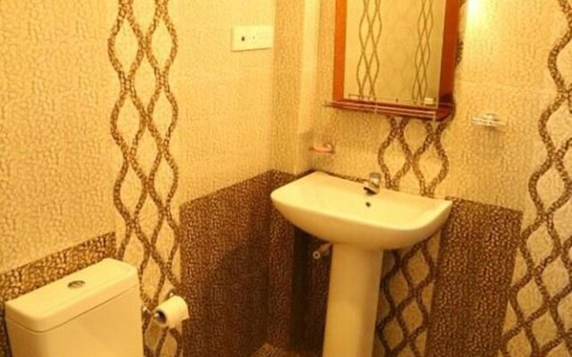 Yoho Villa Golden Waves