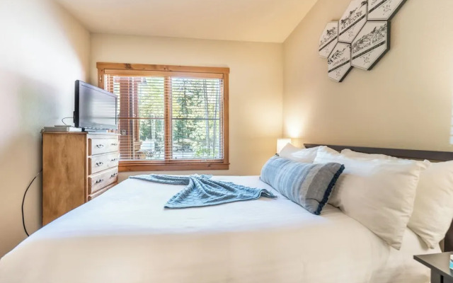 Seasons at Keystone #1836