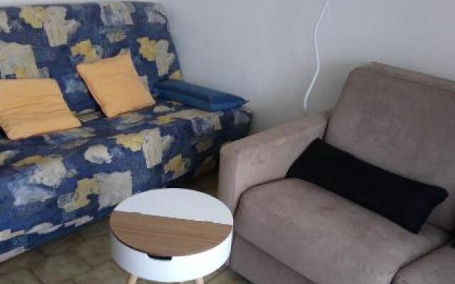 Appartement 4 personnes 5mn plage Piscine wifi parking