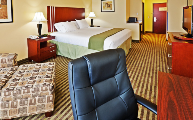 HOLIDAY INN EXP STES PERRY by IHG