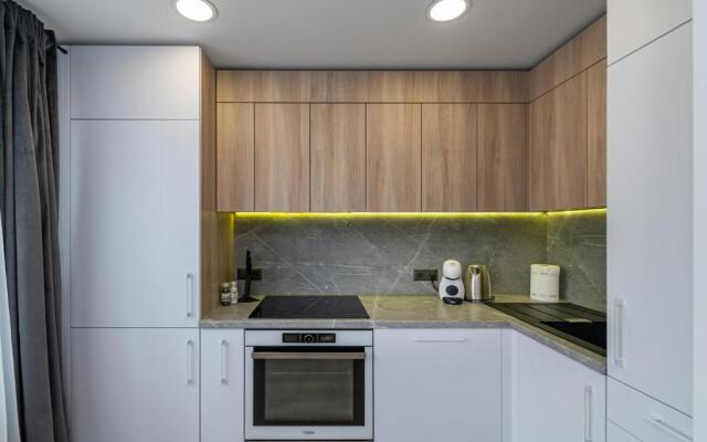 RIVERFRONT 2BD Old Town Apartment by Hostlovers
