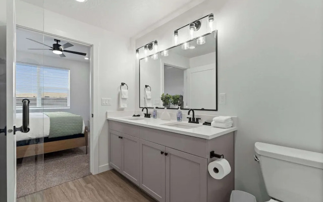 Cliffside Vista Stay for 7!