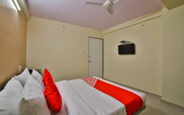Madhuram Arcade By OYO Rooms