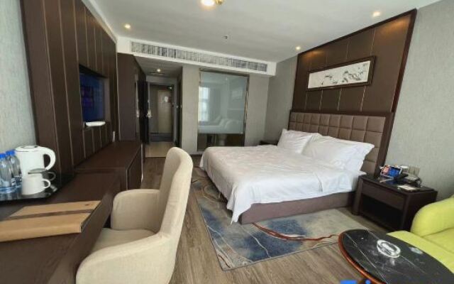 Wuyihai International Hotel (Huanghe Jiaotong College High-speed Railway Station)