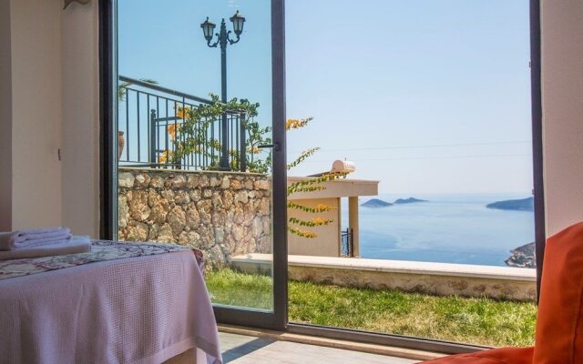 Villa Roza by Akdenizvillam