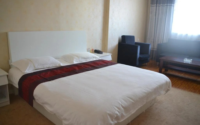 Yining Huarui Business Hotel – Guest Rooms – Yining