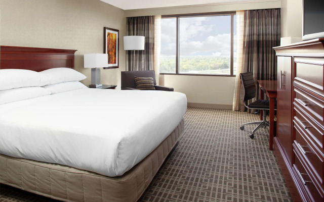 DoubleTree by Hilton Kansas City - Overland Park