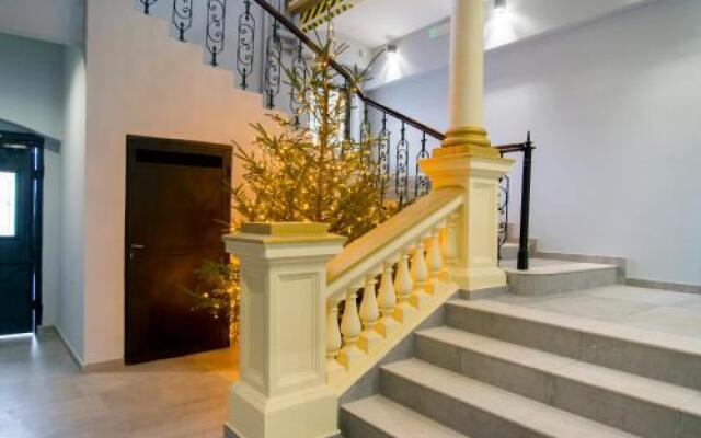 Lanterna Rooms City Center