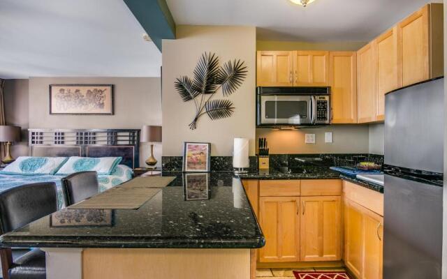 @ Marbella Lane Mountain View Studio, steps from Wakiki Beach