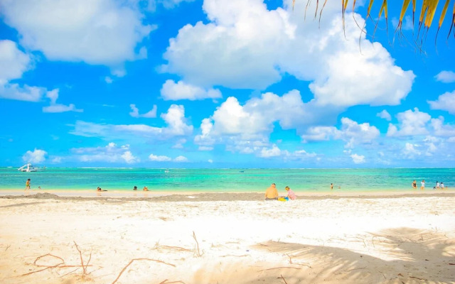 White Sands Beach