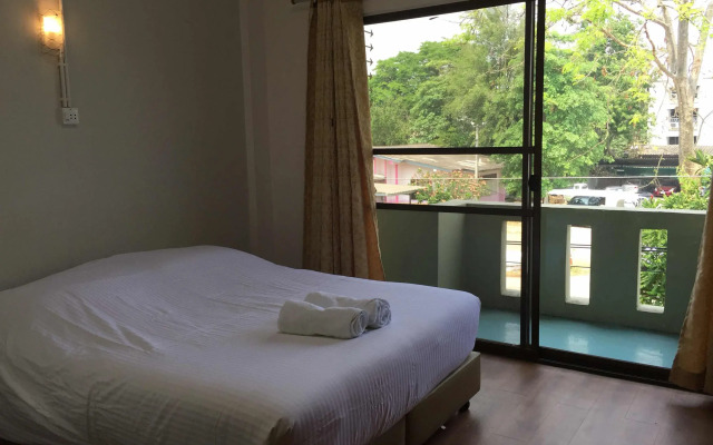 Home At Samlan Soi 1