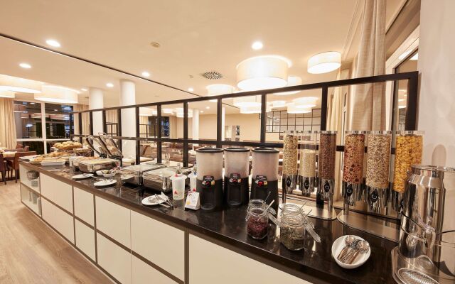 Отель Four Points Flex by Sheraton Goettingen