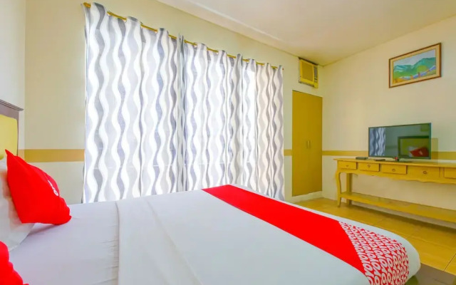 OYO 769 Poblacion Suites Polaris