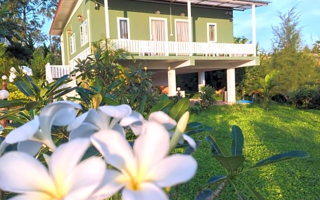 บ้านเอื้อมดาว เขาค้อ