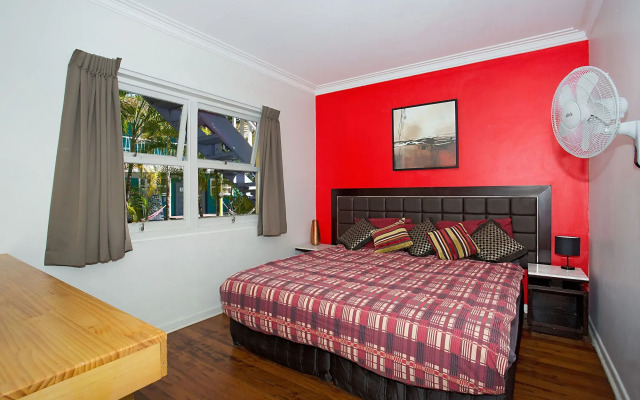 Backpackers In Paradise Resort - Hostel