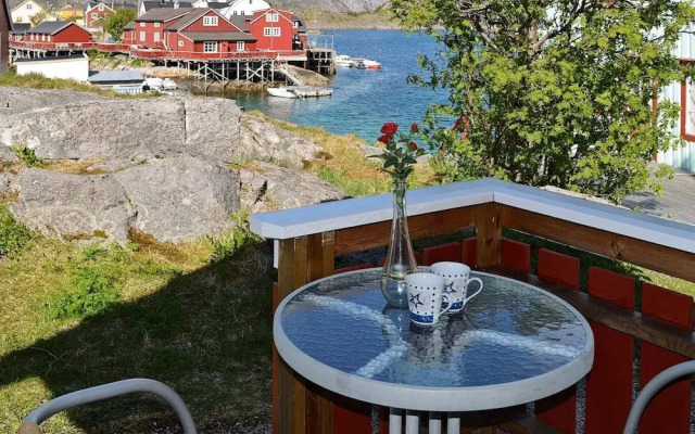 3 Person Holiday Home in Henningsvaer-by Traum