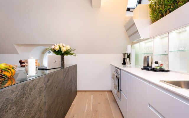 EMPIRENT Grand Central Apartments