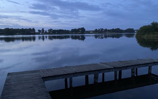Lake View Apartment