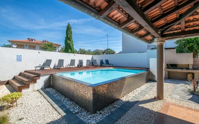 Stunning Home in Medulin With Wifi and 4 Bedrooms
