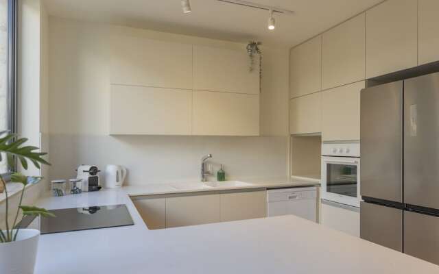 The Pearl of Nachlaot Apartments