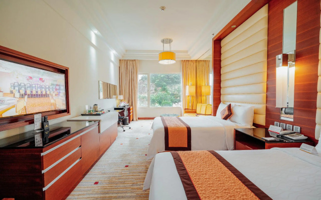 Royal Halong Hotel