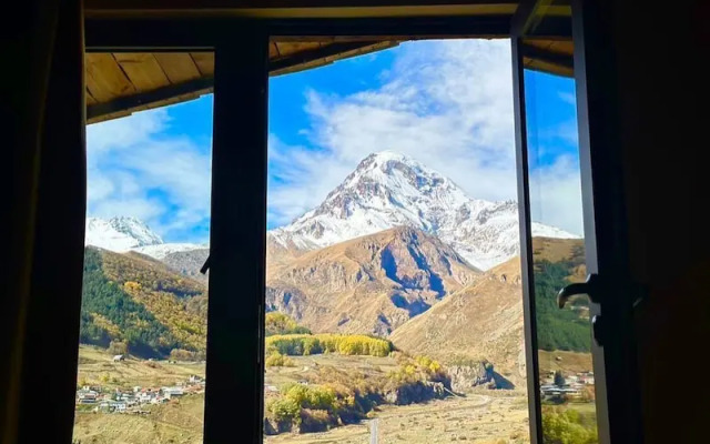 Hotel Axien Kazbegi