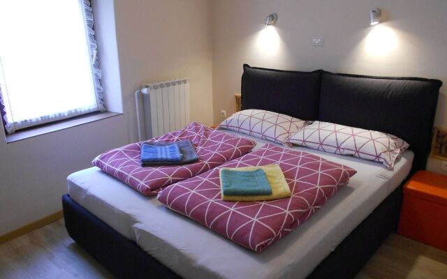 Apartments Modrina