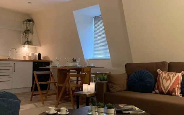 Riding Gate Apartment