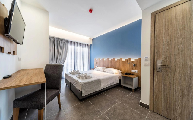 Pollis Hotel